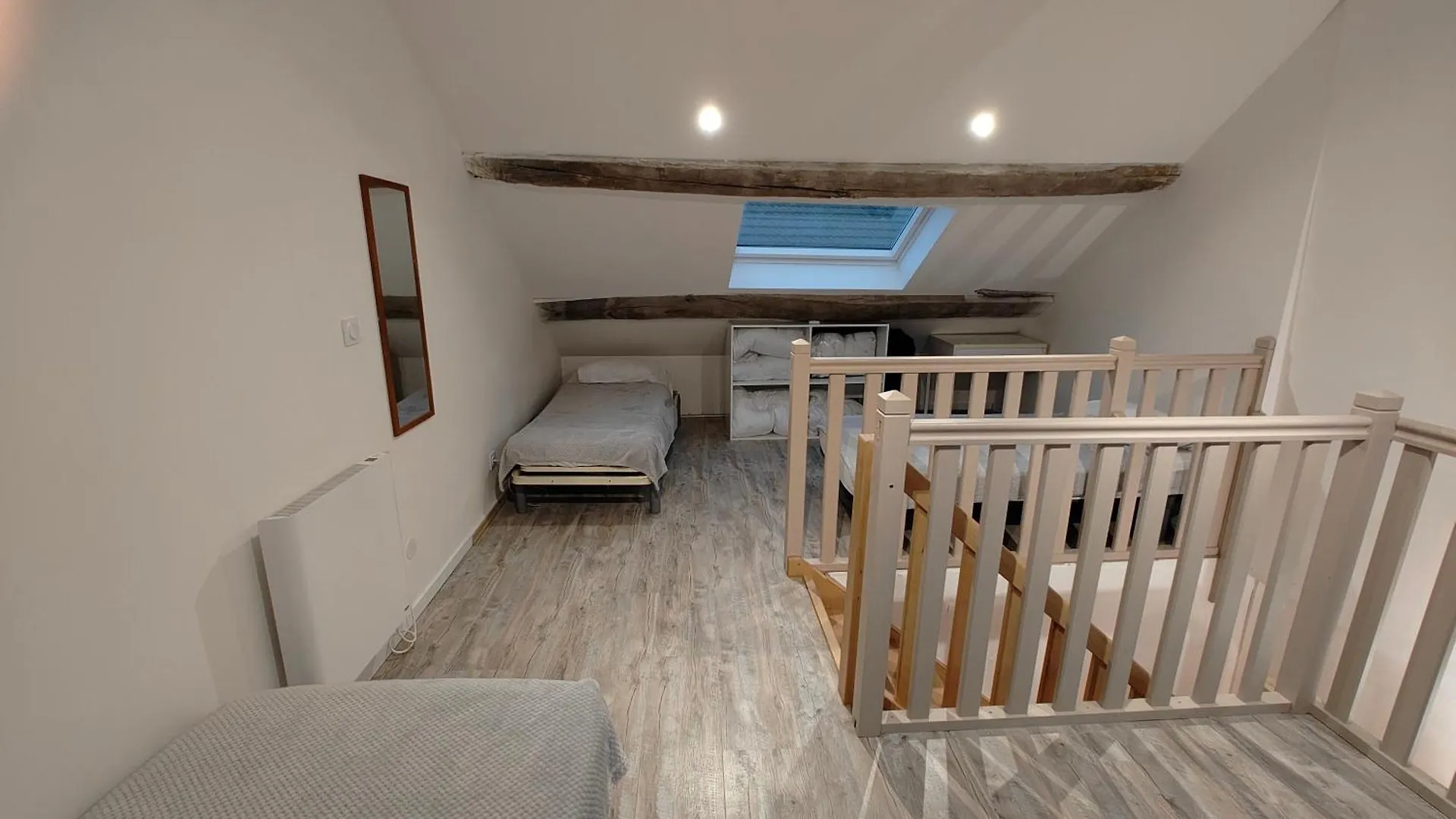 Дом отдыха Gite 10 Personnes Maison Entiere Villemoirieu Франция